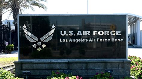 Los Angeles Afb Ca Off Base Housing Barracks Style 1 Bedroom 2 Miles From Los Angeles Air Force Base