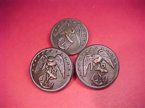 Lot Three Ww2 Us Marine Corps Flat Enlisted Overcoat Buttons Scovill