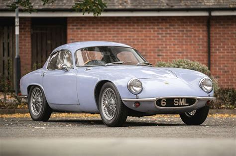 Experience Luxury and Performance with the Lotus Elite