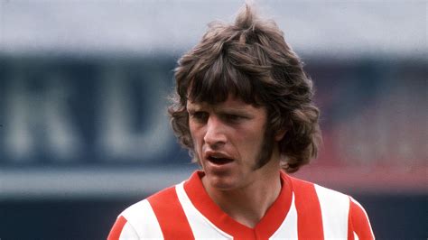 Man On The Run Channon Mick 9780213169305 Amazon Com Books