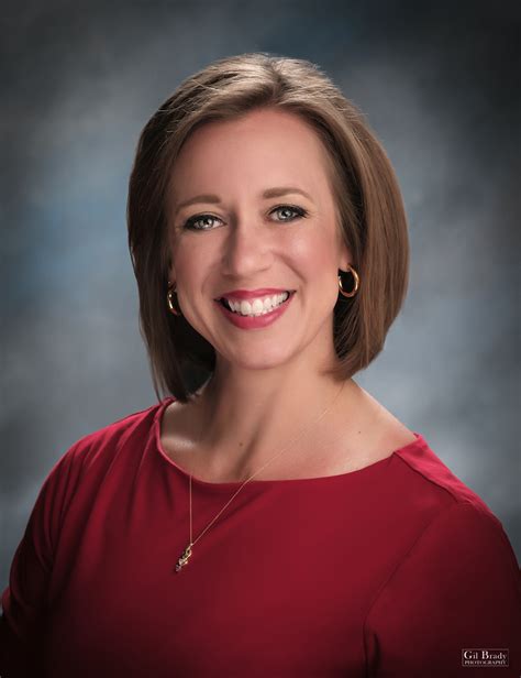 Marie Waxel 08 Wins National Journalism Award