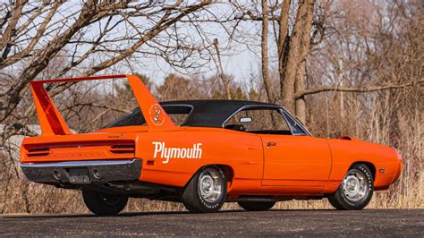 Market Collapse Hemi Superbird Goes For Cheap