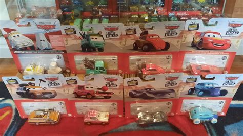 Mattel Disney Cars On The Road 2022 Case M Unboxing Greebles Datz