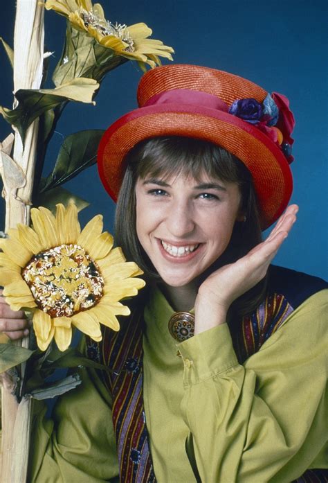 Mayim Bialik American Actress Neuroscientist And Author From 1991 To 1995 She Played The Title Character Of The Nbc Sitcom Blossom She Later Played Neurobiologist Amy Farrah Fowler On The Cbs Sitcom
