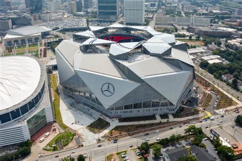 Mercedes Benz Stadium Lofty Looks Coliseum