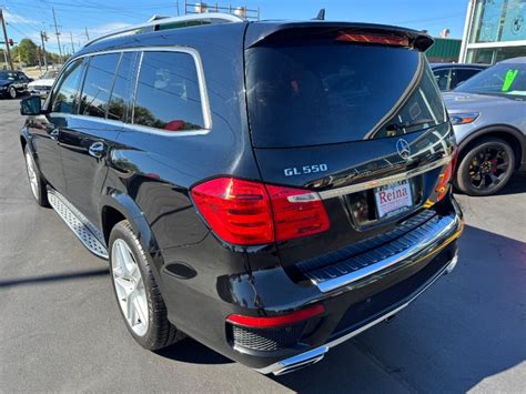 Mercedes GL 550: A Comprehensive Review of Its Features and Performance