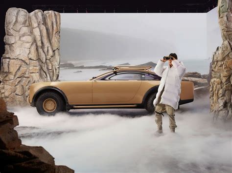 Mercedes Maybach Reveals Collaboration With Late Fashion Designer Virgil Abloh Express Star