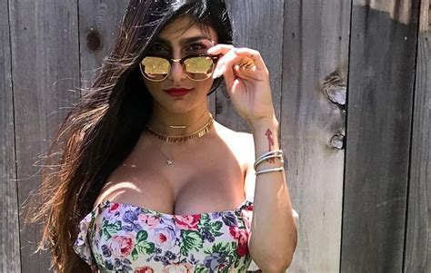 Mia Khalifa Answers 7 Of Your Most Googled Sex Questions Men S Health Mia Khalifa Answers 7 Of Your Most Googled Sex Questions Men S Health