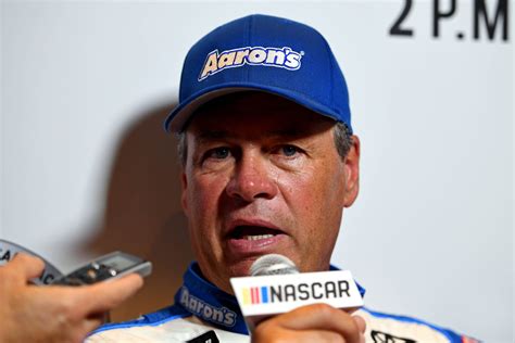 Michael Waltrip NASCAR: Memorable Moments and Career Highlights