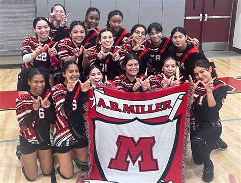 Miller Girls Volleyball Team Rallies Past Norte Vista Scores Program S First Playoff Win San Bernardino Sun