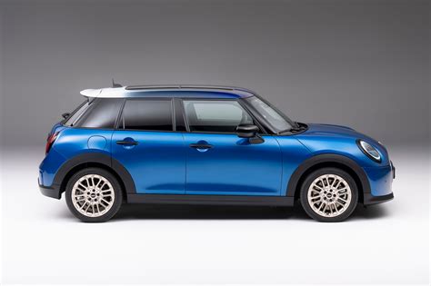 Discover the Best Features of the Mini Cooper 4 Door in 2024