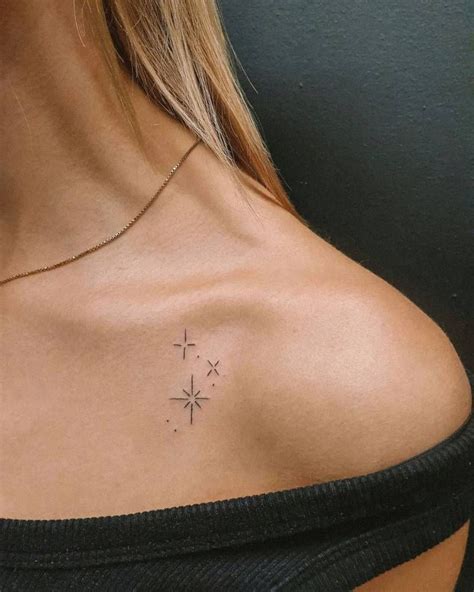 Minimalistic Stars Tattoo Located On The Collarbone Tattoo Ideen Minimalistic Stars Tattoo Located On The Collarbone Tattoo Ideen