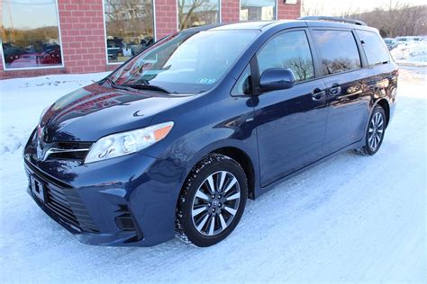 Top Benefits of Minivan All Wheel Drive for Family Adventures