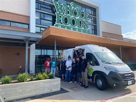 Minnie S Food Pantry Receives Refrigerated Van From Whole Foods Market