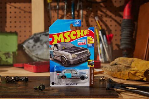 Missing Tire In Mschf S Hot Wheels Car Pays Homage To A Newbie Driver S Beat Up Vehicle
