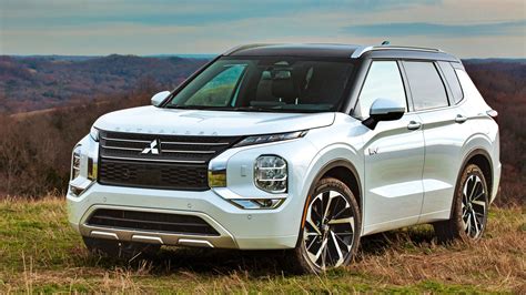Mitsubishi Outlander PHEV Hybrid: The Ultimate Sustainable SUV Experience