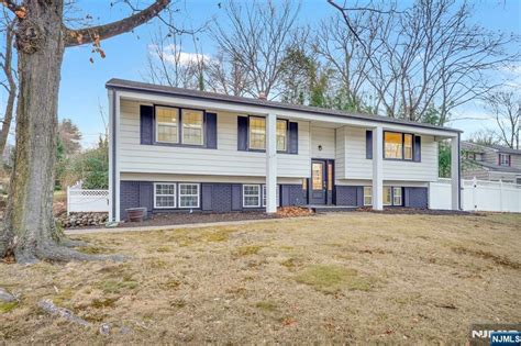 Mls Number 24038025 4 Bed 2 Bath Residential Property For 890 000 2446 3Rd Street Fort Lee Nj New Jersey Multiple Listing Service Mls Number 24038025 4 Bed 2 Bath Residential Property For 890 000 2446 3Rd Street Fort Lee Nj New Jersey Multiple Listing Service