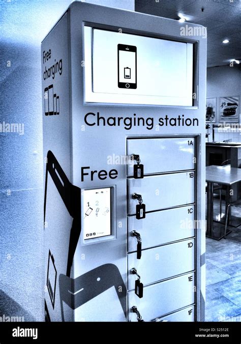 Best Practices for Installing a Mobile Charging Station in Public Spaces