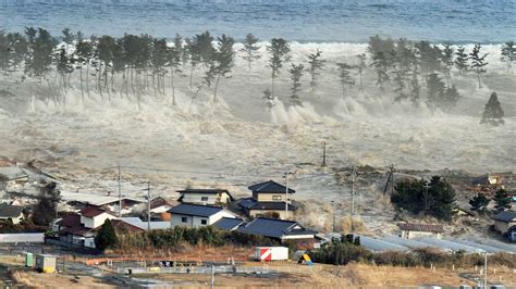 More Than 1 000 Feared Dead In Japan Quake Tsunami
