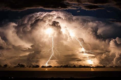 Most Powerful Thunderstorm Ever Measured Produced 1 3 Billion Volts New Scientist