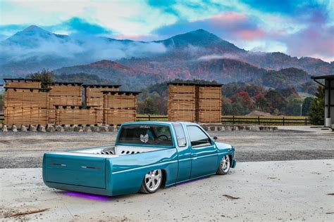 Motortopia Impressive 1992 Nissan Hardbody Build