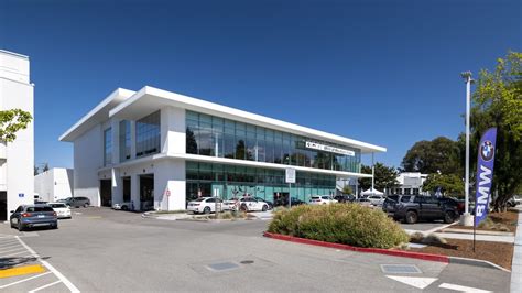 Discover the Stunning Mountain View BMW Experience