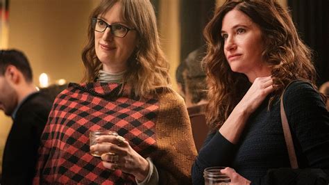 Mrs Fletcher Amp 39 S Hair Wardrobe And Makeup Nails The Art Of A Subtle