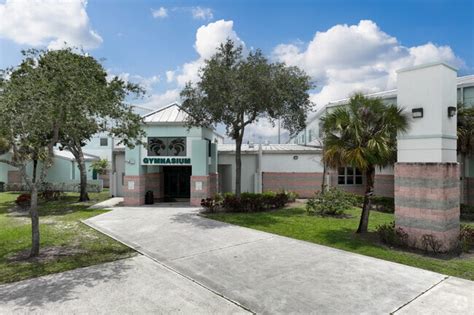 Much Maligned Royal Palm Beach High Reaches Out To Parents In Open House