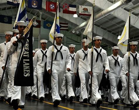 Navy Raises Enlistment Age Limit To 41 As Recruiting Problems Continue Navy Raises Enlistment Age Limit To 41 As Recruiting Problems Continue