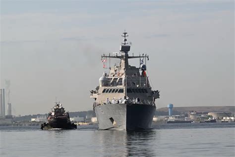 Navy Roars Into Baltimore For Maryland Fleet Week Chesapeake Bay Magazine