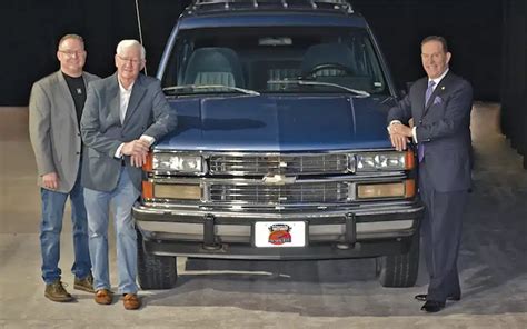 Nebraska Man Drives 1994 Chevy Suburban Over 1M Miles Nebraska Man Drives 1994 Chevy Suburban Over 1M Miles