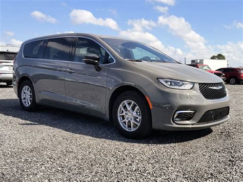 New 2025 Chrysler Pacifica Select 4D Passenger Van In Sr557560 Performance Automotive Network