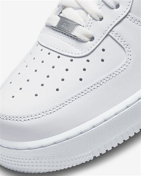 Nike Air Force 1 07 White 9