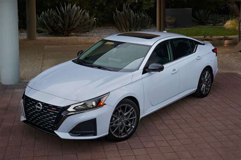 Nissan Altima To Retire Just Like Chevy Malibu Nissan Altima To Retire Just Like Chevy Malibu