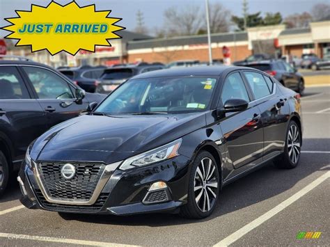 Discover the Ultimate Driving Experience with Nissan Black Altima