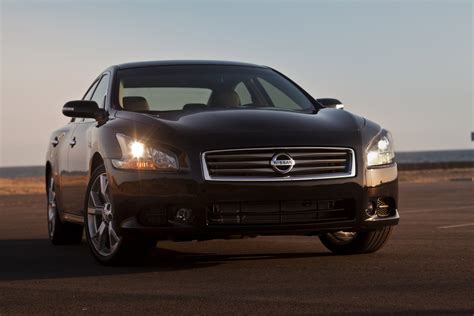 Everything You Need to Know About the Nissan Maxima 2013