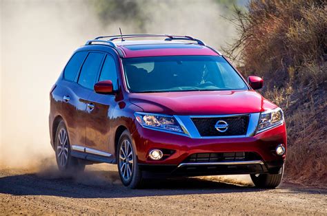 Nissan Pathfinder 2013: Complete Buyer’s Guide and Review