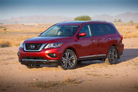 Nissan Pathfinder 2017: Complete Review and Buyer's Guide