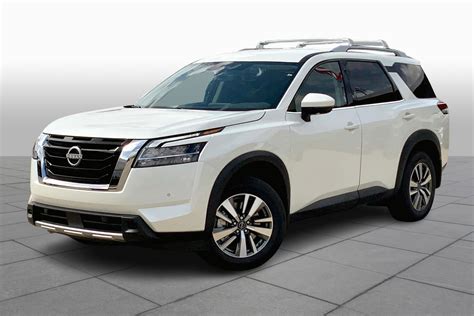 Nissan Pathfinder SL: Features, Performance, and Buyer’s Guide