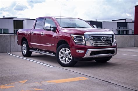 Nissan Titan Review Pricing Photos And Specs