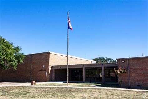 North Oaks Middle School In Haltom City Tx Homes Com North Oaks Middle School In Haltom City Tx Homes Com