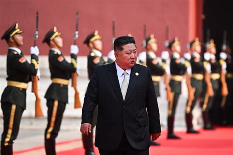 North S Kim Jong Un Drops Socialist Attire For Western Style Suit At Victory Day Parade