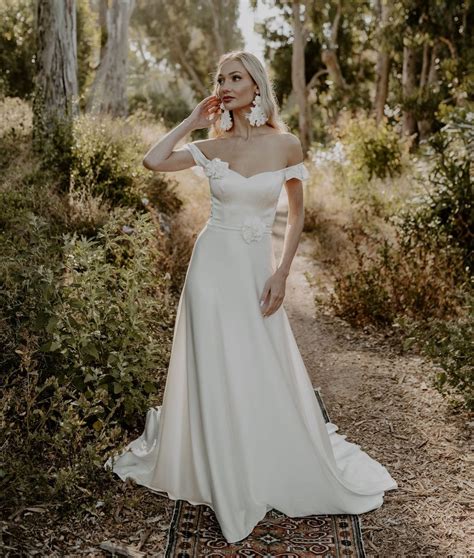 Elegant Off Shoulder Silk Wedding Dress Ideas for Your Big Day