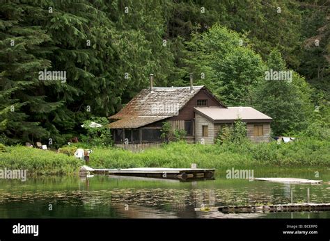 Old Cabin Lake In Hi Res Stock Photography And Images Alamy
