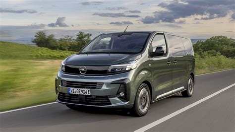 Opel Zafira Electric Life L2 75 Kwh 2025 Electric Minivan Global Overview Green Cars Compare Opel Zafira Electric Life L2 75 Kwh 2025 Electric Minivan Global Overview Green Cars Compare