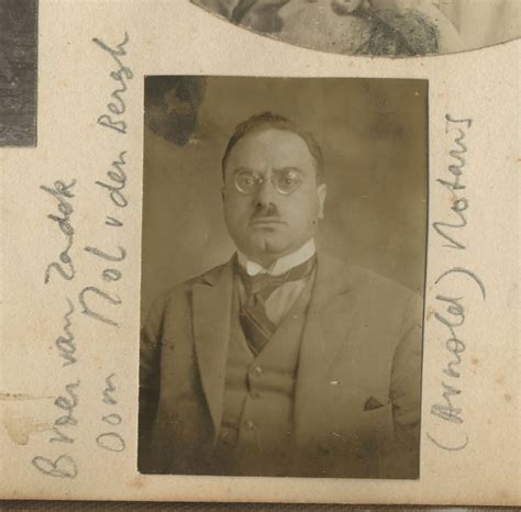 Oprechte Excuses Voor Boek Over Verrader Van Anne Frank Voorlopig