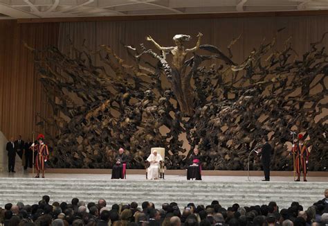 Over The Pope S Shoulder An Explosion Of Spirituality In Bronze Usccb