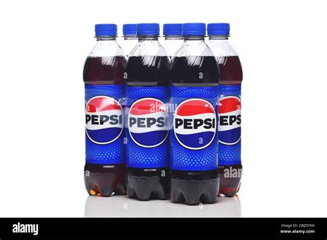 Pepsi Glass Bottles Hi Res Stock Photography And Images Alamy