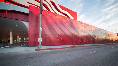 Petersen Automotive Museum Parking: Tips for Easy Access and Best Spots