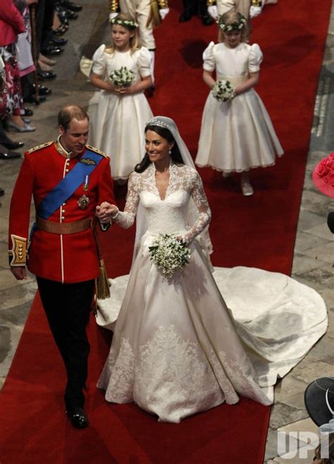 Photo Britain S Prince William And Princess Catherine Married In London Wax20110430209 Upi Com